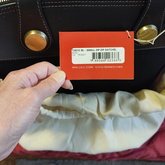 Dooney and Bourke - Picture 9 of 11